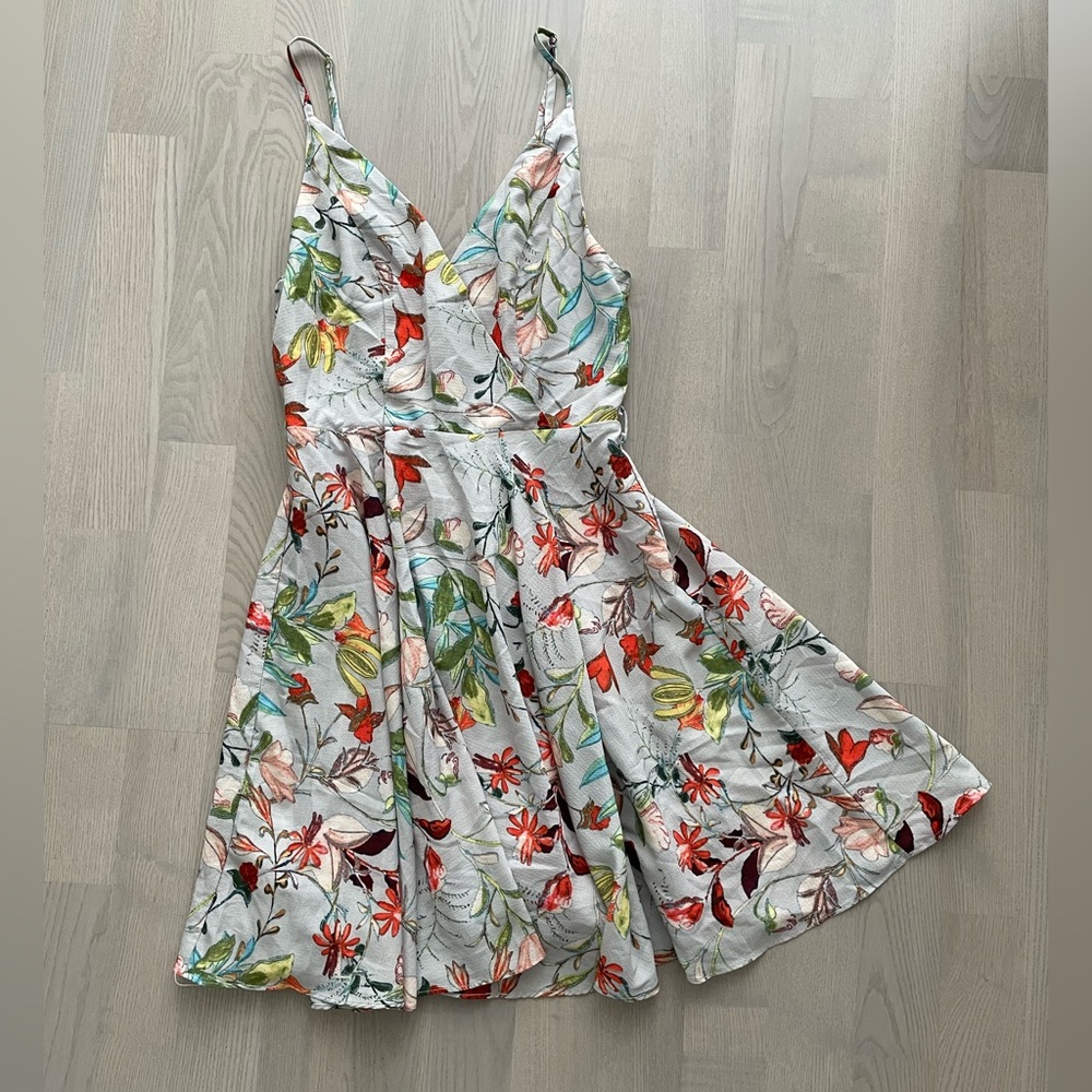 Ardene Cute Summer Skater Boho Floral Mini Dress in Cool Light Grey